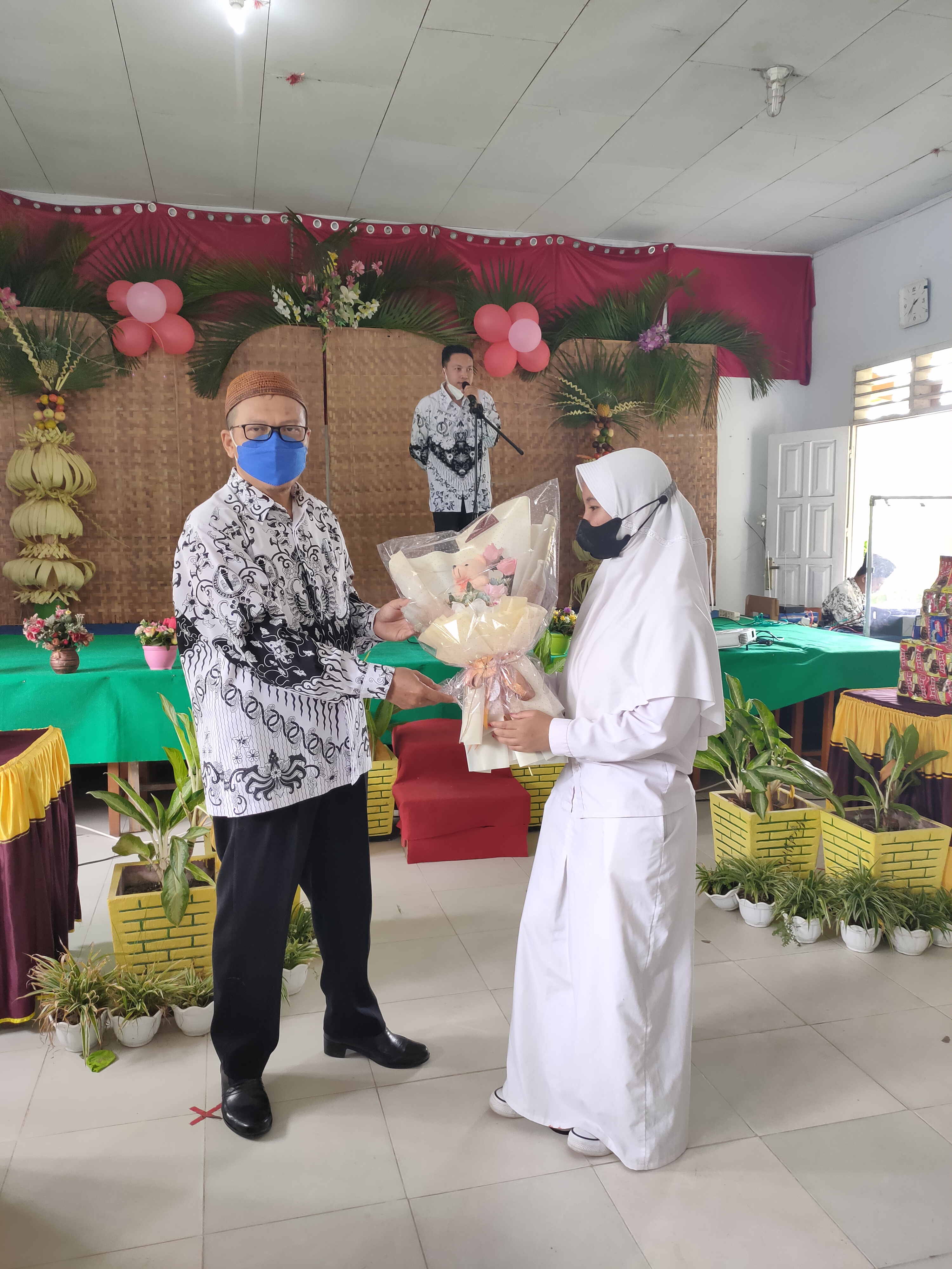 HARI GURU 25 NOVEMBER