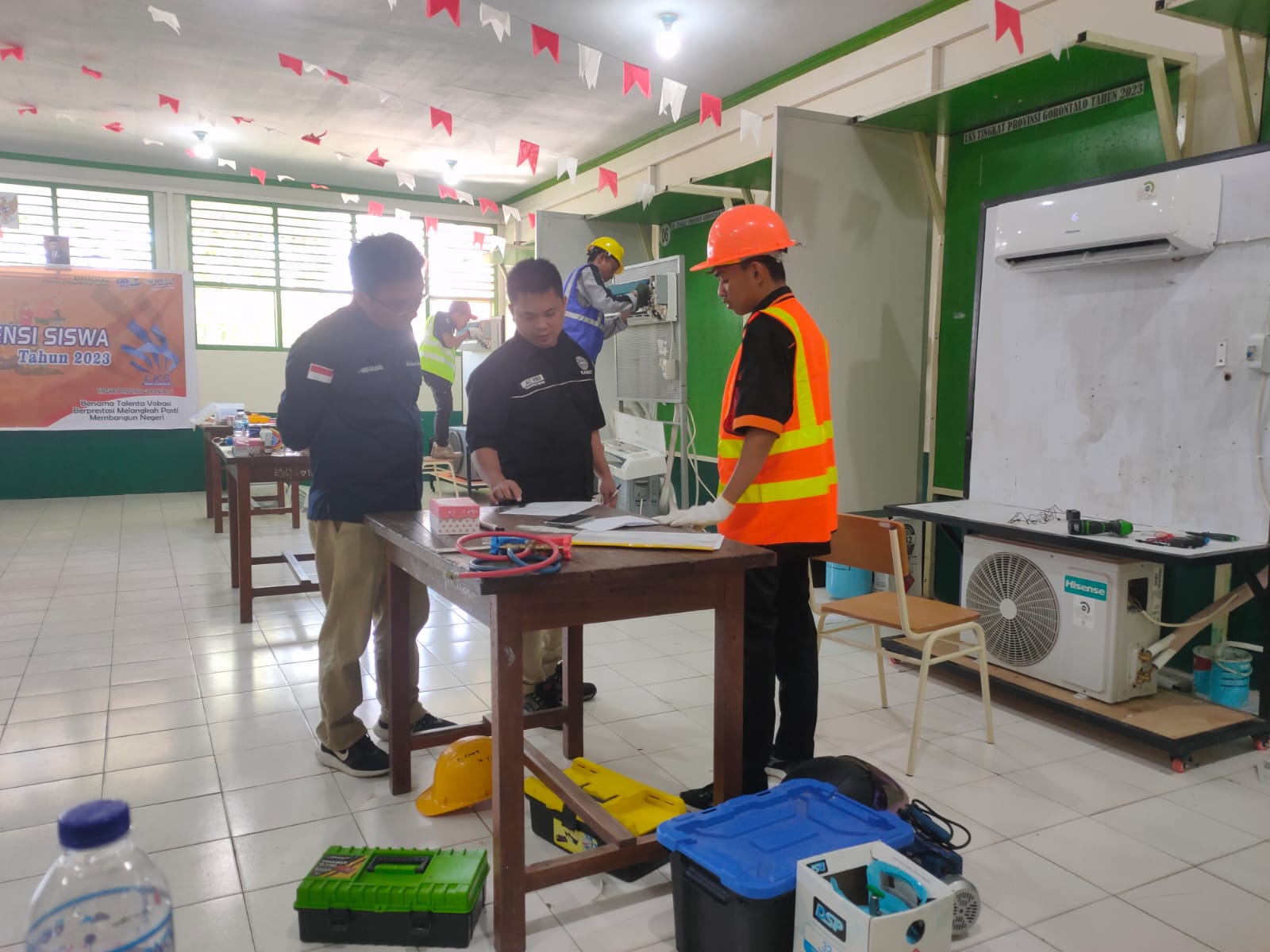 LOMBA KOMPETENSI SISWA (LKS) TINGKAT PROVINSI