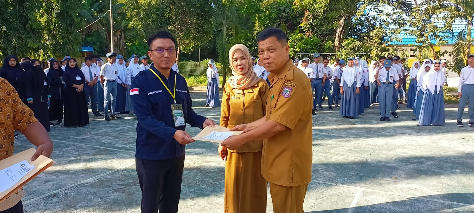 PENYERAHAN NASKAH SOAL UKK