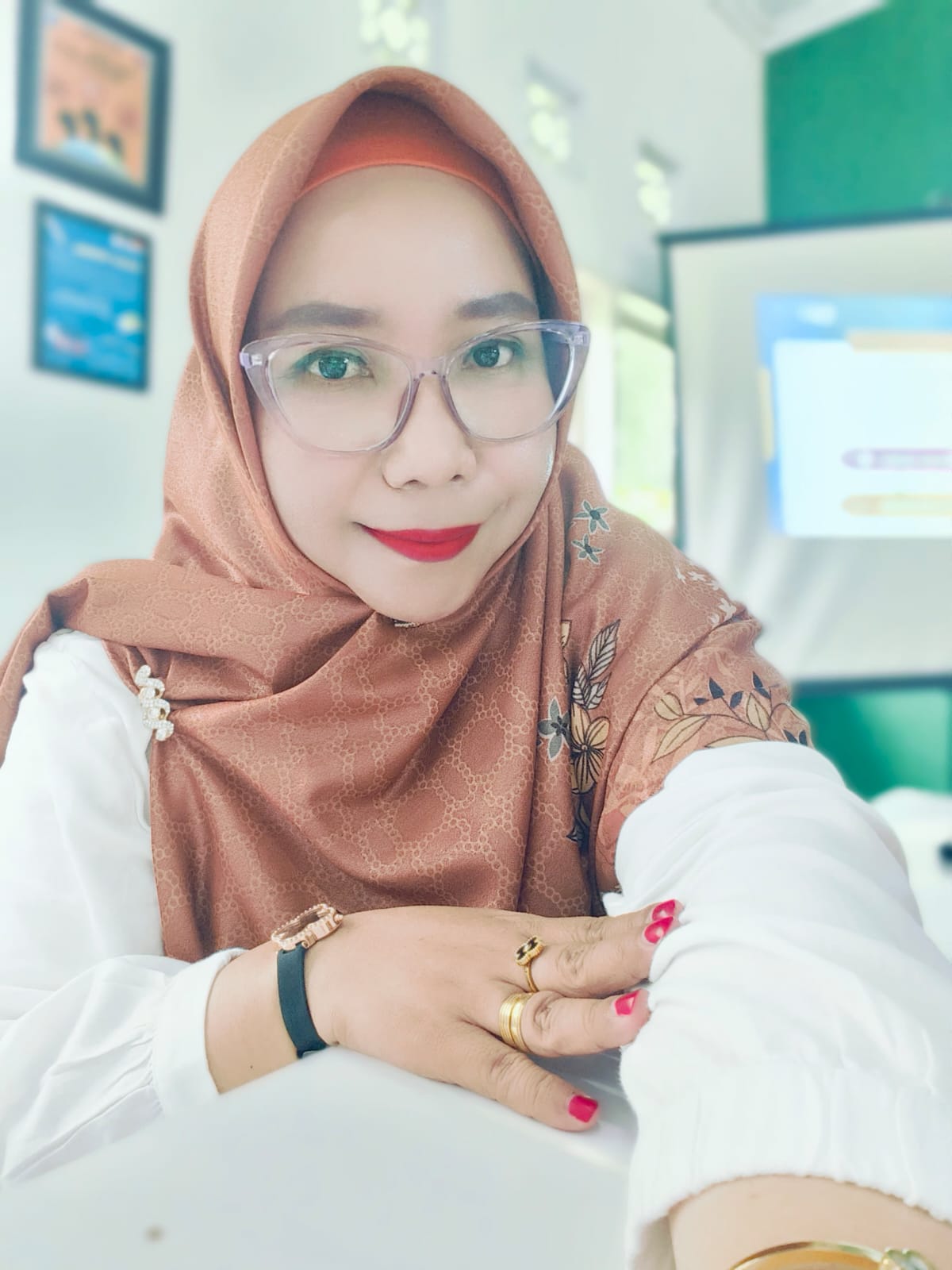 Nurbaiti Boyuhu, M.Pd